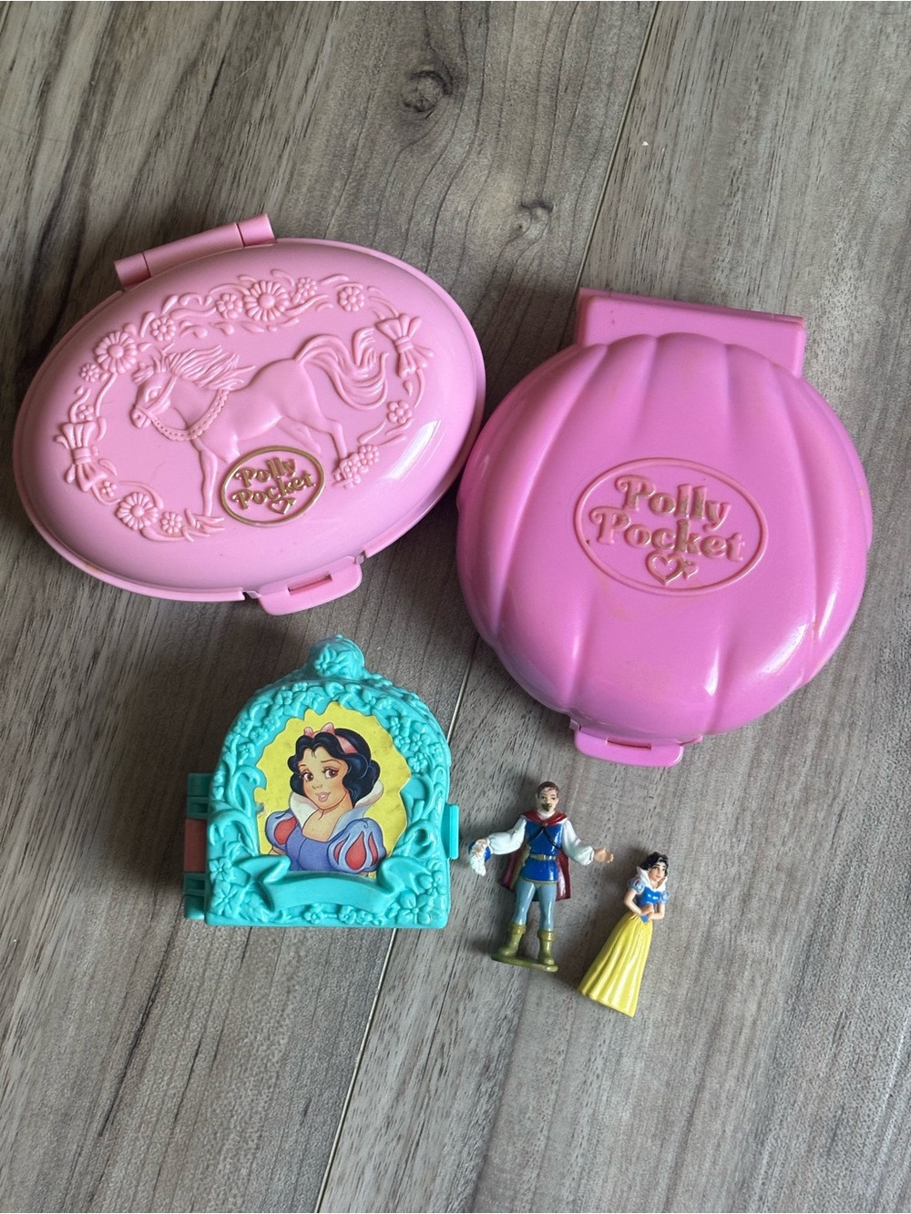 Vintage Polly Pocket compacts